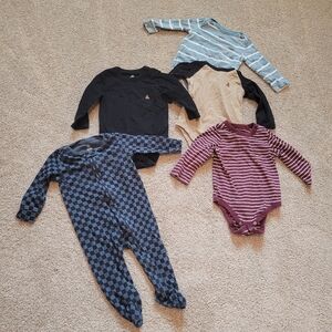 Gap Baby 5 Long Sleeve Pieces Size 6-12 Months